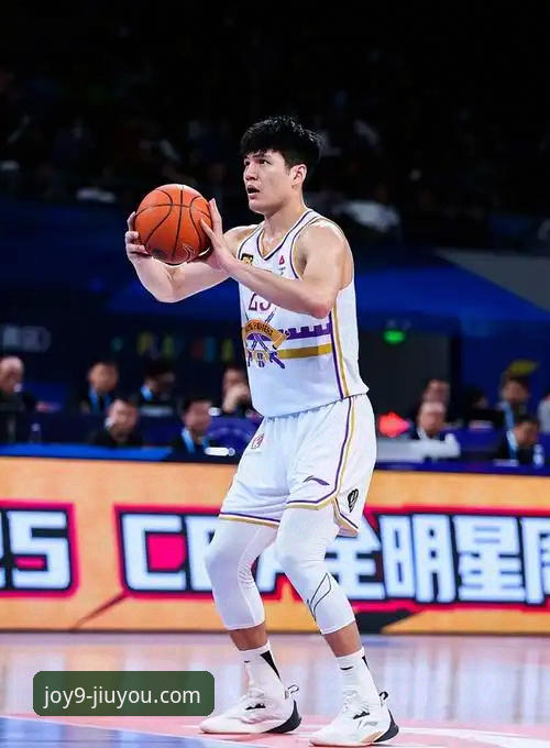 九游游戏中心手机版评测 揭秘陈国豪“回避条款”升级内幕:卡位战无缘登场,背后博弈远比想象复杂